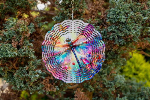  Vneste do své zahrady nebo interiéru hravý pohyb a oslnivý vizuální efekt. Tento větrný spinner kombinuje moderní design, precizní zpracování a vysokou odolnost (3)