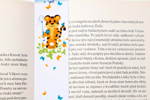   Originální papírová knižní záložka od KudrnkaART. Motiv: tygřík na bílém podkladu (3)