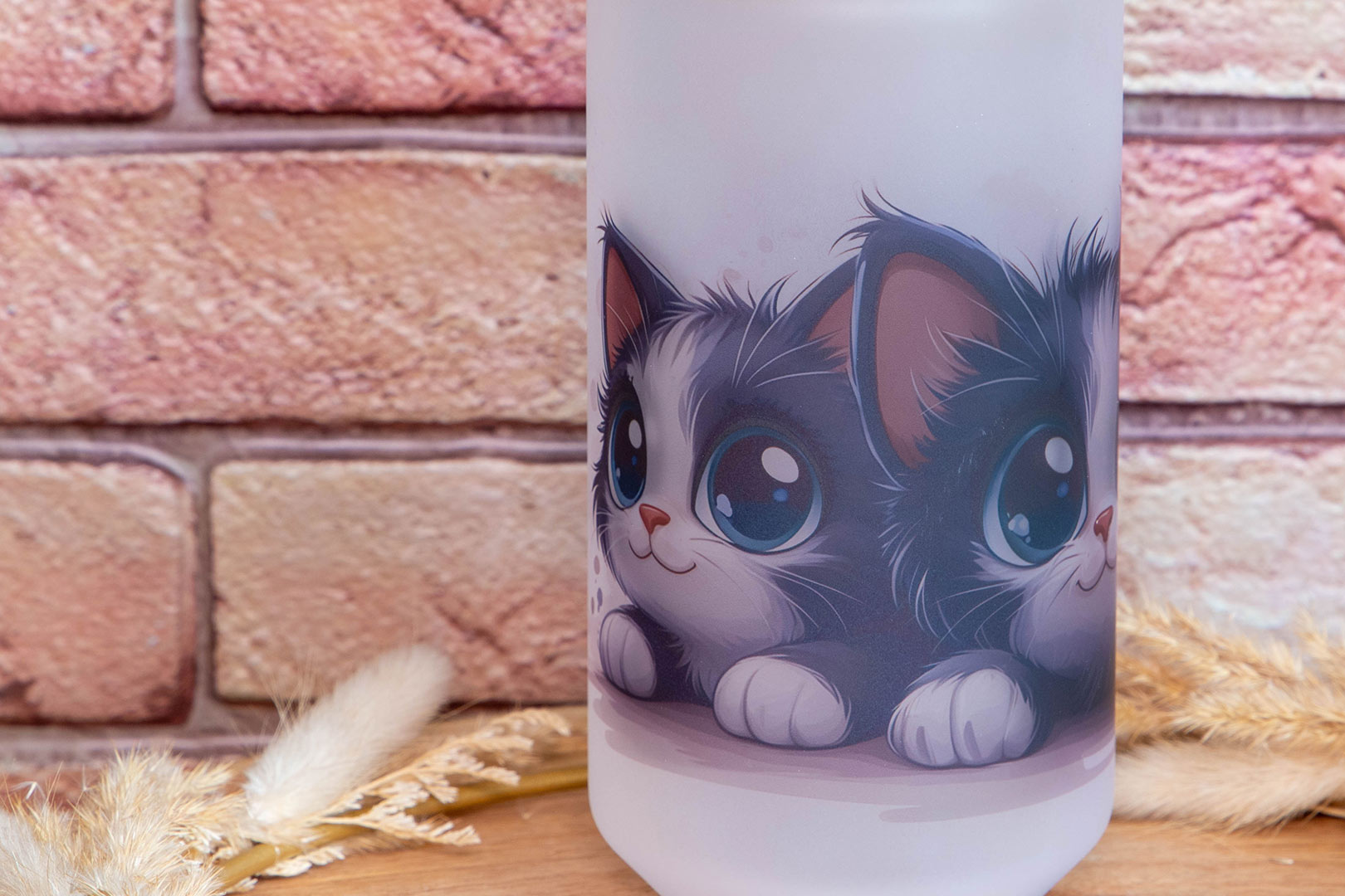 Matná frosted sklenice KudrnkaART – roztomilá koťátka