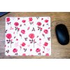 Klasická podložka pod myš v originálním designu KudrnkaART. Motiv: růže na světlém podkladu