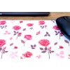 Klasická podložka pod myš v originálním designu KudrnkaART. Motiv: růže na světlém podkladu 3