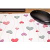 Klasická podložka pod myš v originálním designu KudrnkaART. Motiv: srdíčka, detail 2