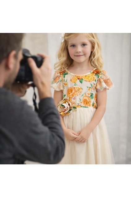 dievcenske saty bezovo oranzove