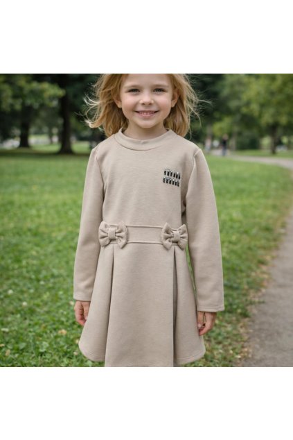 dievcenske saty bezove