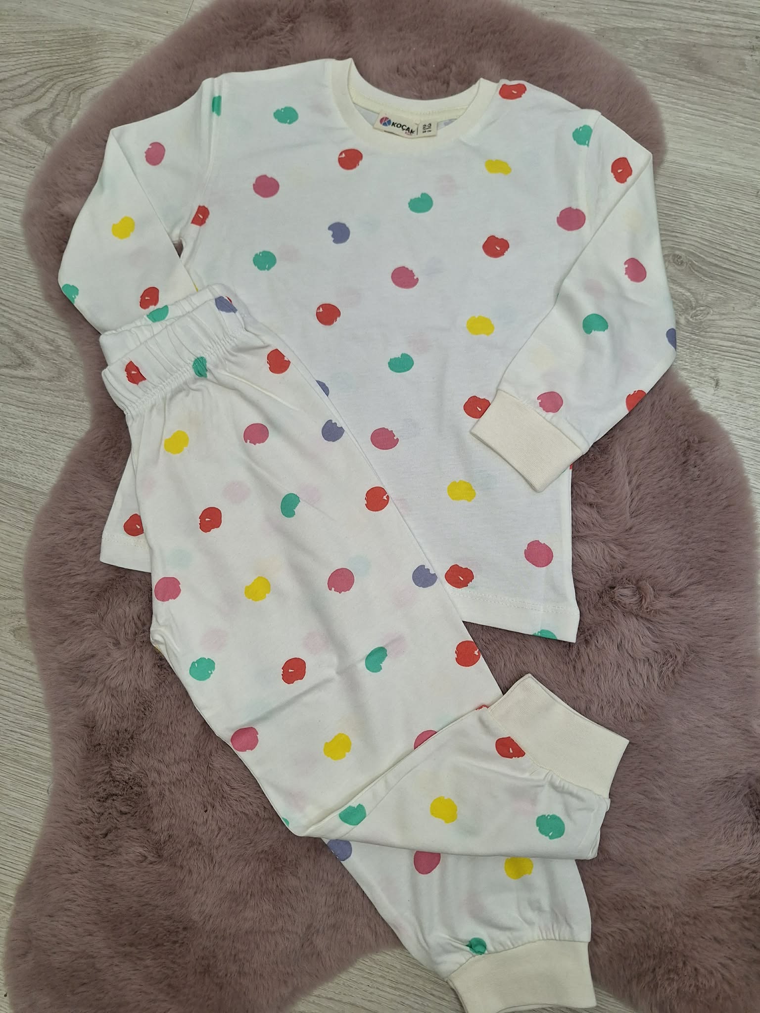 Dievčenské pyžamo bodkované Veľkosť: 128