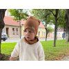 Čiapka a nákrčník karamelová