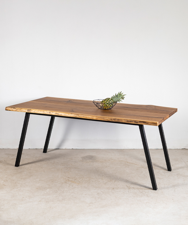 Esstisch aus 2 Stück massiver Eiche