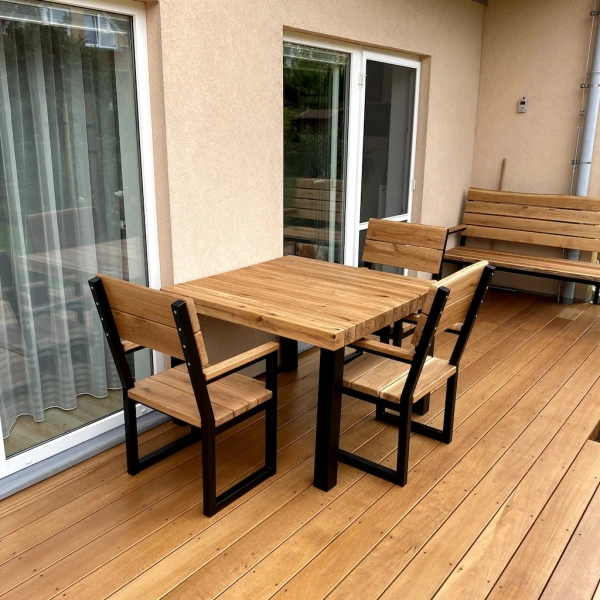 Garten-Set aus Eiche mit Stahlgestell