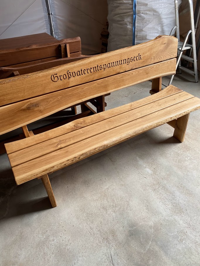 Gartenbank mit Gravur