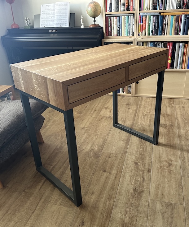 Schreibtisch „Criollo“ mit zwei Schubladen