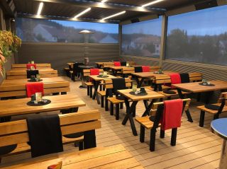 Komplette Ausstattung der Hotelrestaurant mit Tischen und Bänken? Das können wir. #holzmoebel #handwerk #wohninspiration...