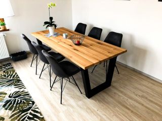 Das massivere Untergestell verleiht dem Küchentisch ein Gefühl von noch größerer Stabilität. Wir haben diesen Design-Tisch...