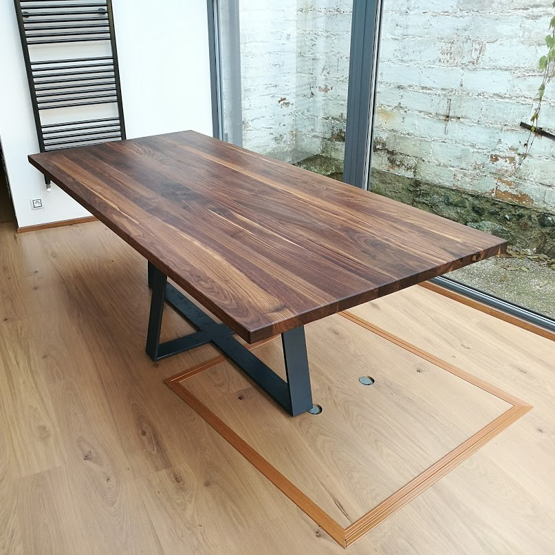 Jedinečný industriální stůl pro zákazníky z Brna