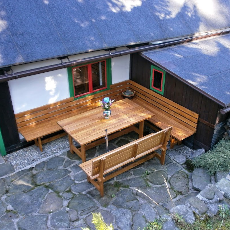 Klasický dřevěný zahradní nábytek - Ostrava
