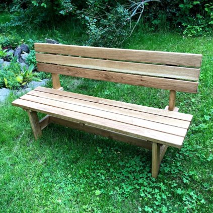 Klasická zahradní lavice