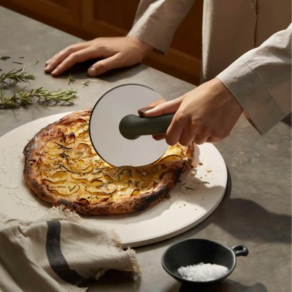 Pizzaschneider GREEN TOOLS 12 cm, grün, Edelstahl, Eva Solo