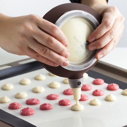 DECOMAX Bonbon-Dekorateur 13 cm, braun, silikon, Lékué