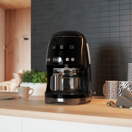 Filterkaffeemaschine DCF02BLEU schwarz, Smeg