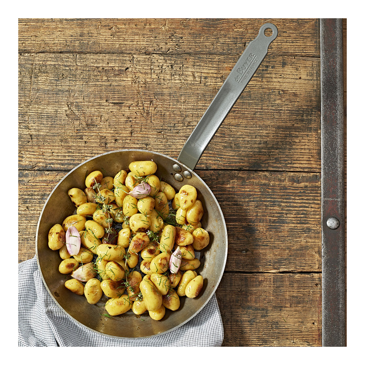 Stahlpfanne CARBONE PLUS 28 cm, de Buyer