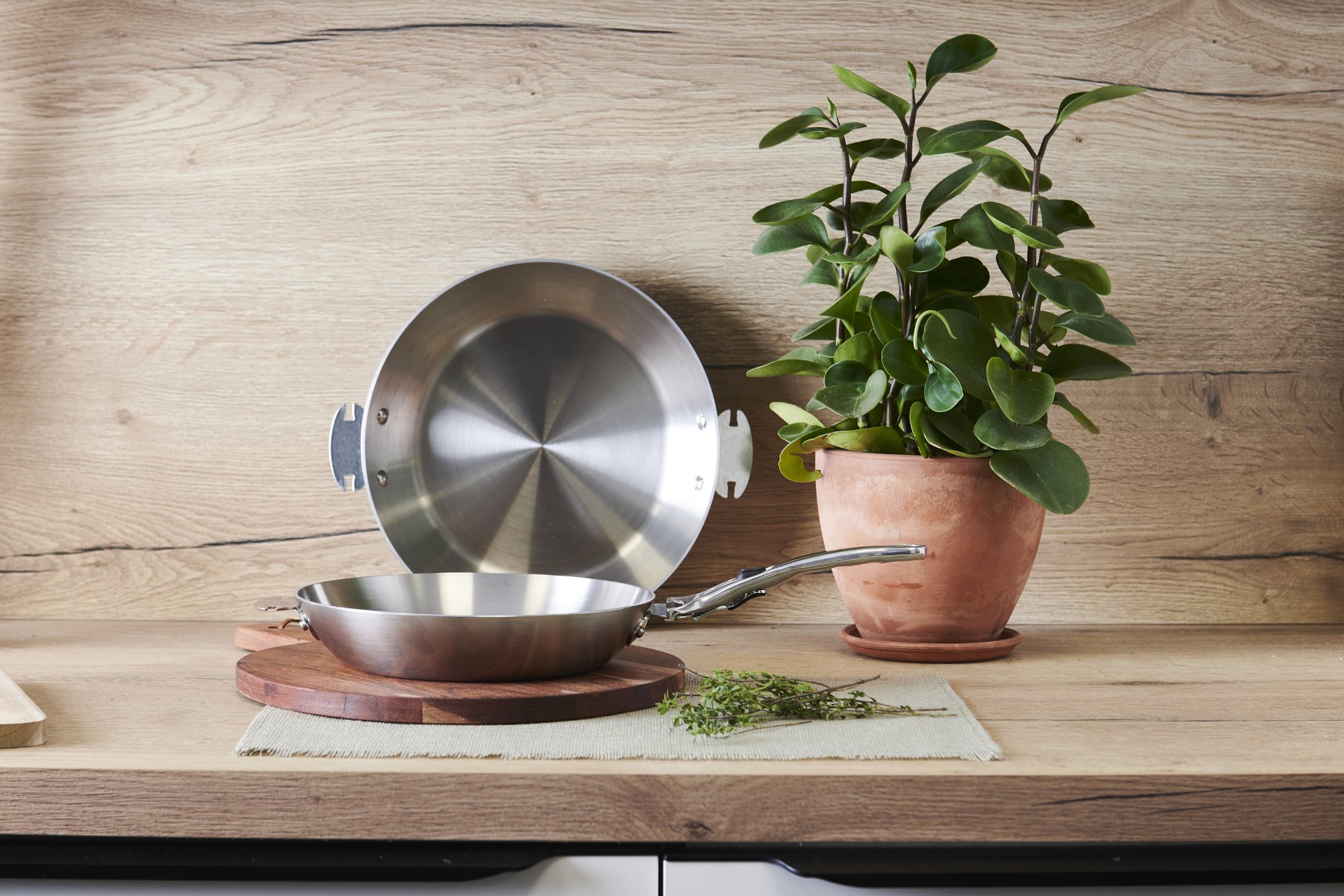 Pfanne MINERAL B LOQY 28 cm, silber, Stahl, de Buyer