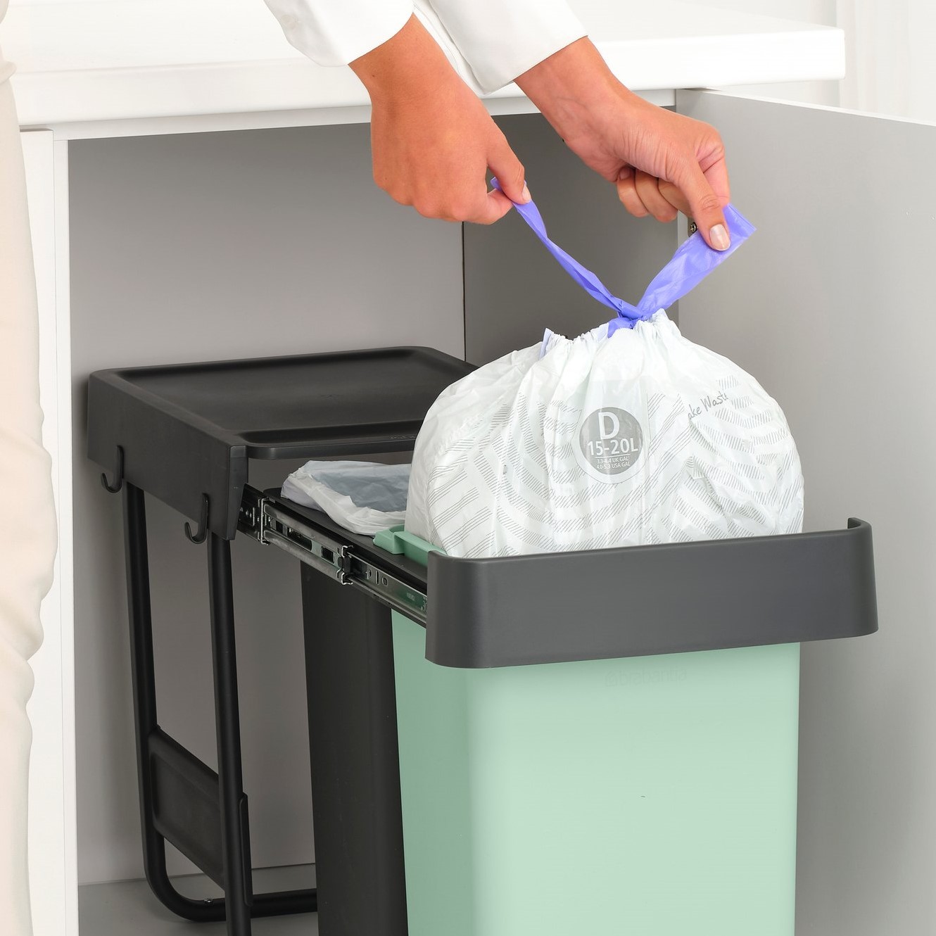 Einbaumülleimer SORT & GO 2x 15 l, dunkelgrau / jade green, Kunststoff, Brabantia