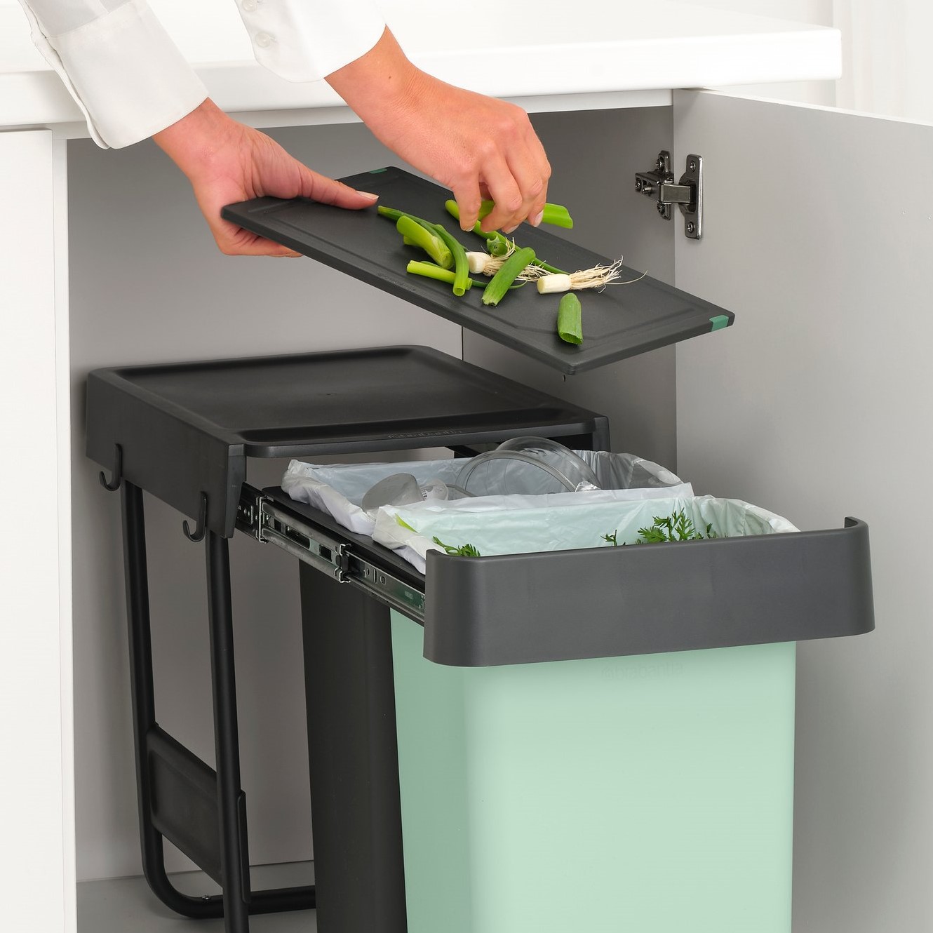 Einbaumülleimer SORT & GO 2x 15 l, dunkelgrau / jade green, Kunststoff, Brabantia
