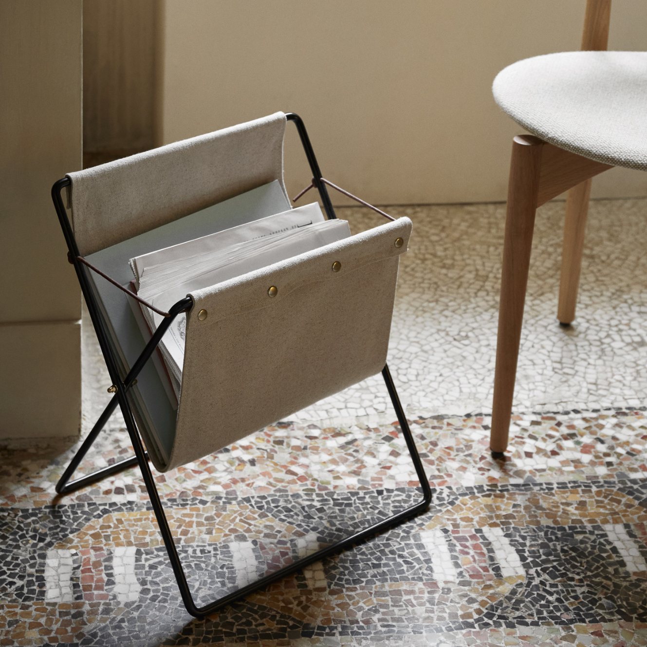 Zeitungsständer HERMAN 51 cm, eisen / baumwolle, fest LIVING