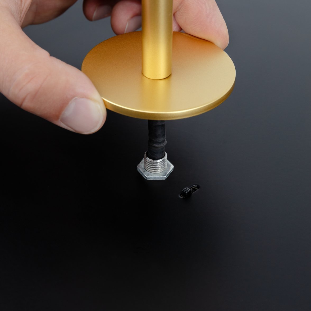 Hängelampe ASTERIA PLUS 31 cm, schwarz / gold, aluminium, Umage