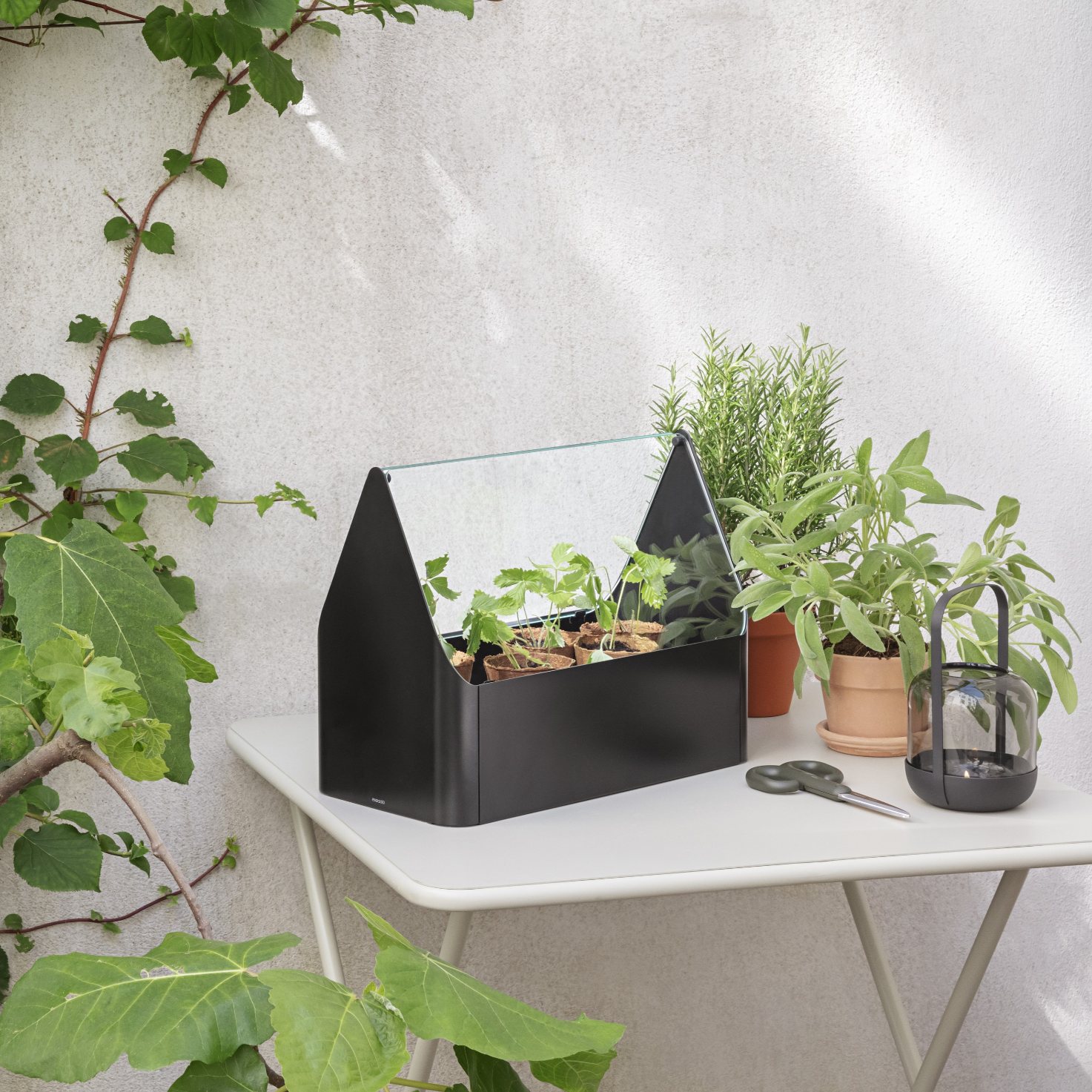 218093 2 kvetinac simply grow 42 x 32 cm cerna ocel eva solo