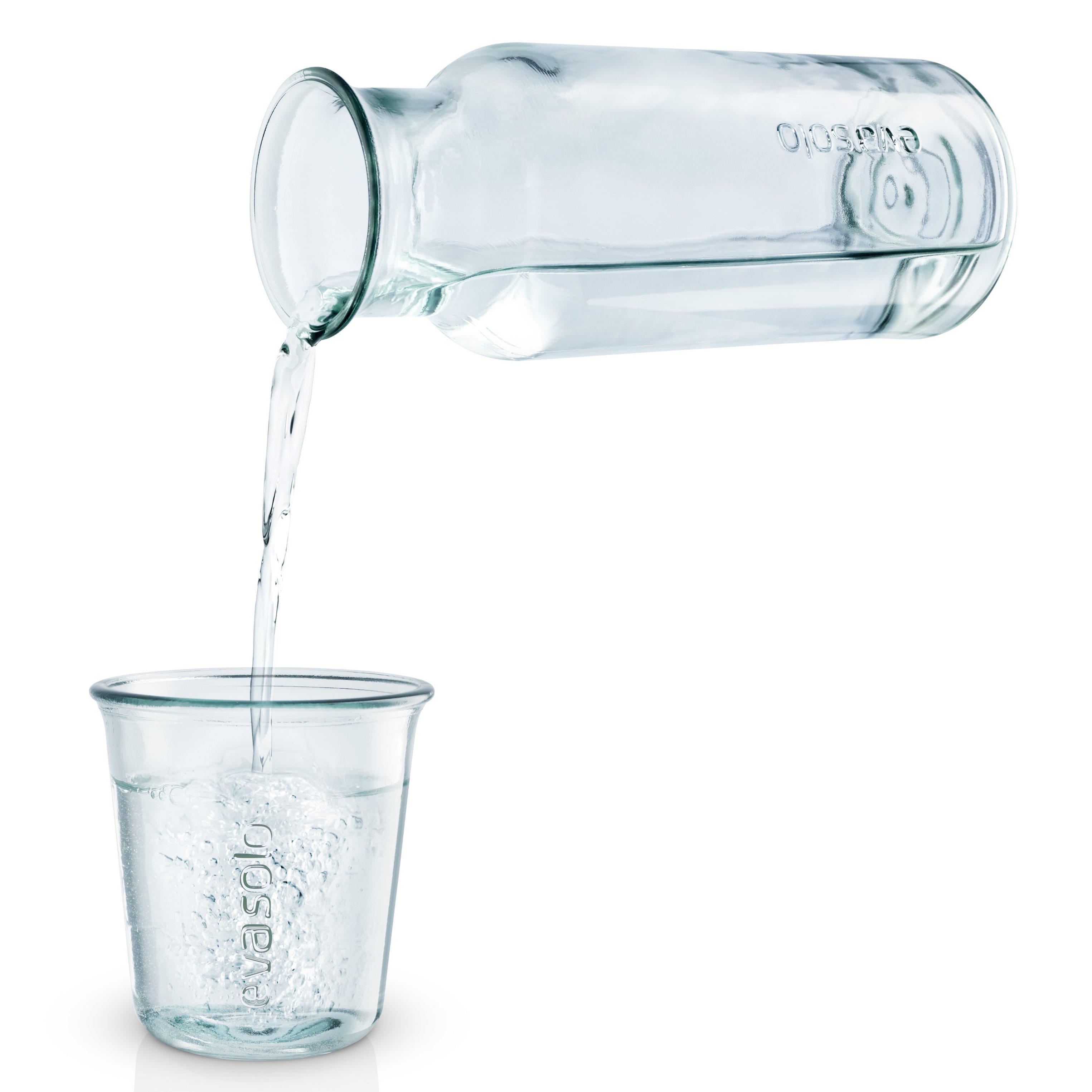 218561 5 karafa na vodu 1 l cira recyklovane sklo eva solo