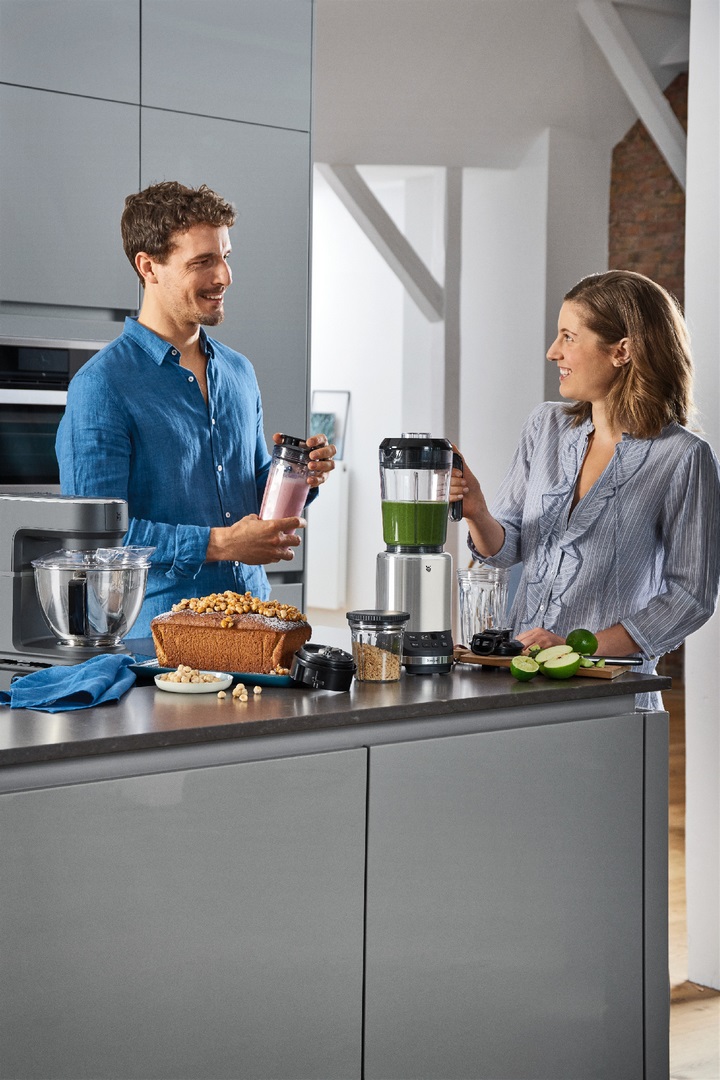 Standmixer KULT PRO 1,2 l, mit 2 To-Go-Bechern, WMF