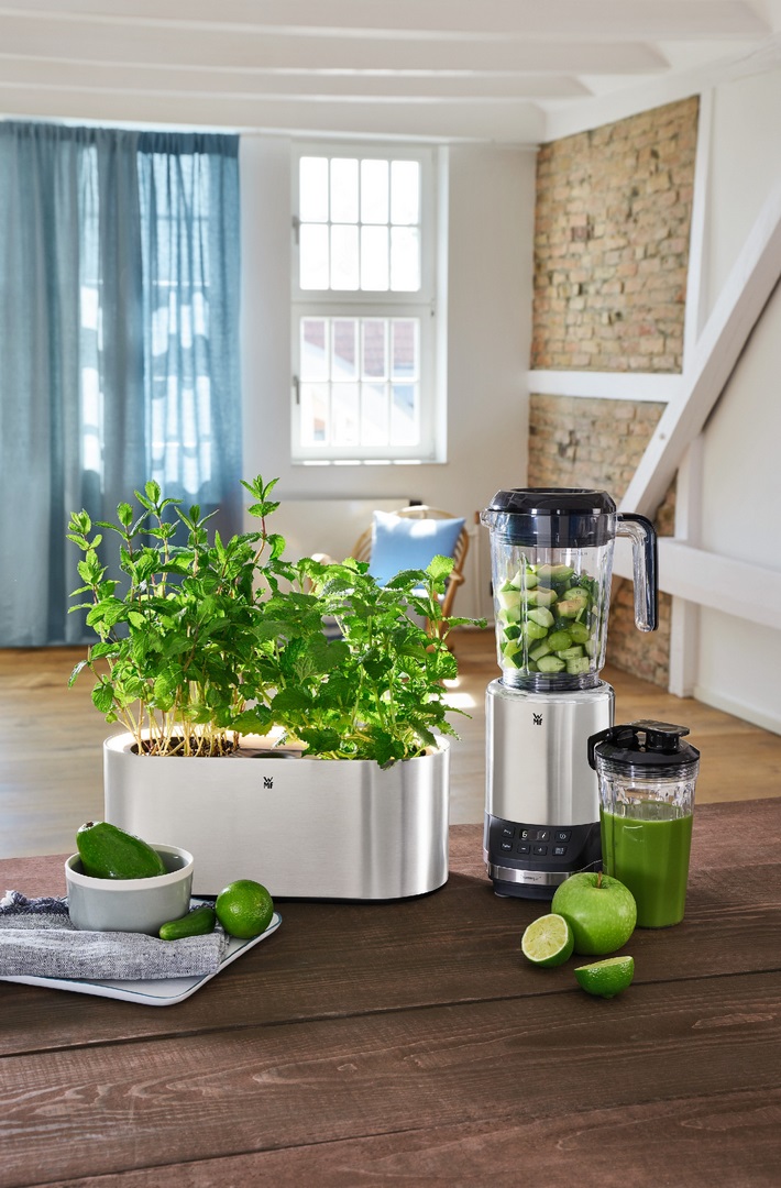 Standmixer KULT PRO 1,2 l, mit 2 To-Go-Bechern, WMF