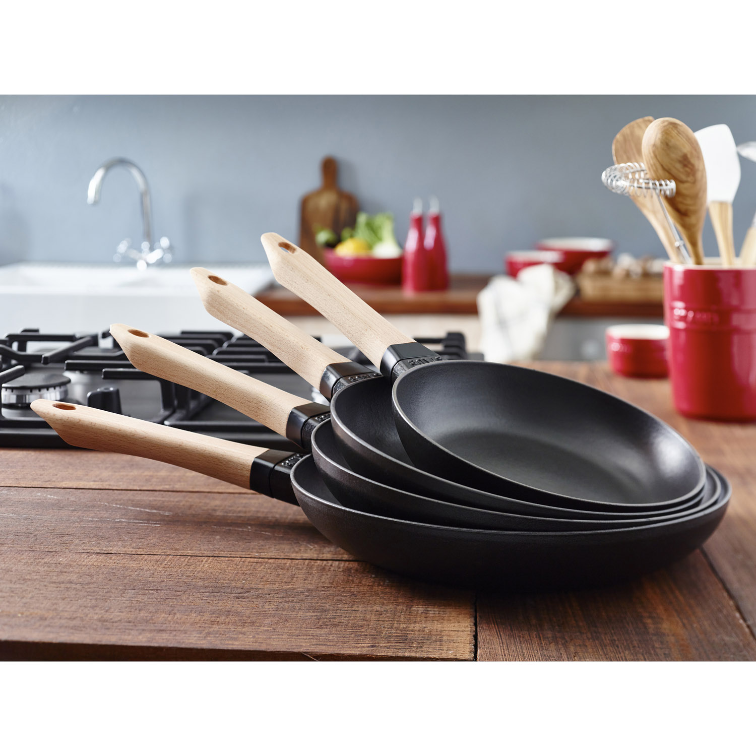 Bratpfanne 24 cm, Holzgriff, Gusseisen, Staub