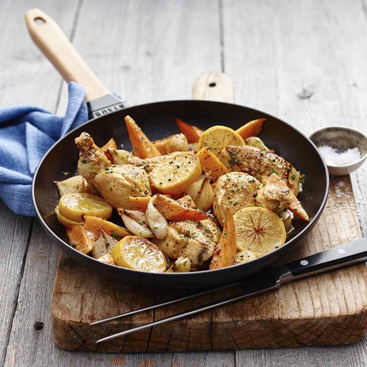 Bratpfanne 24 cm, Holzgriff, Gusseisen, Staub