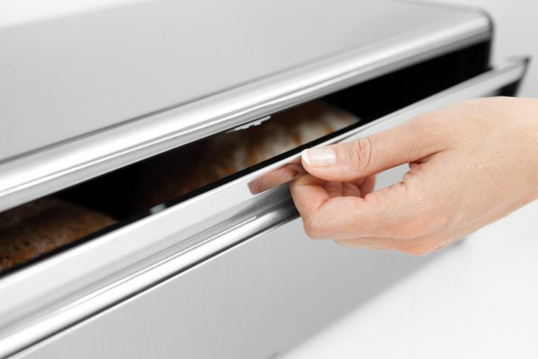 Klappbrotkasten FALL FRONT, Fingerprint Proof, Stahl matt, Brabantia