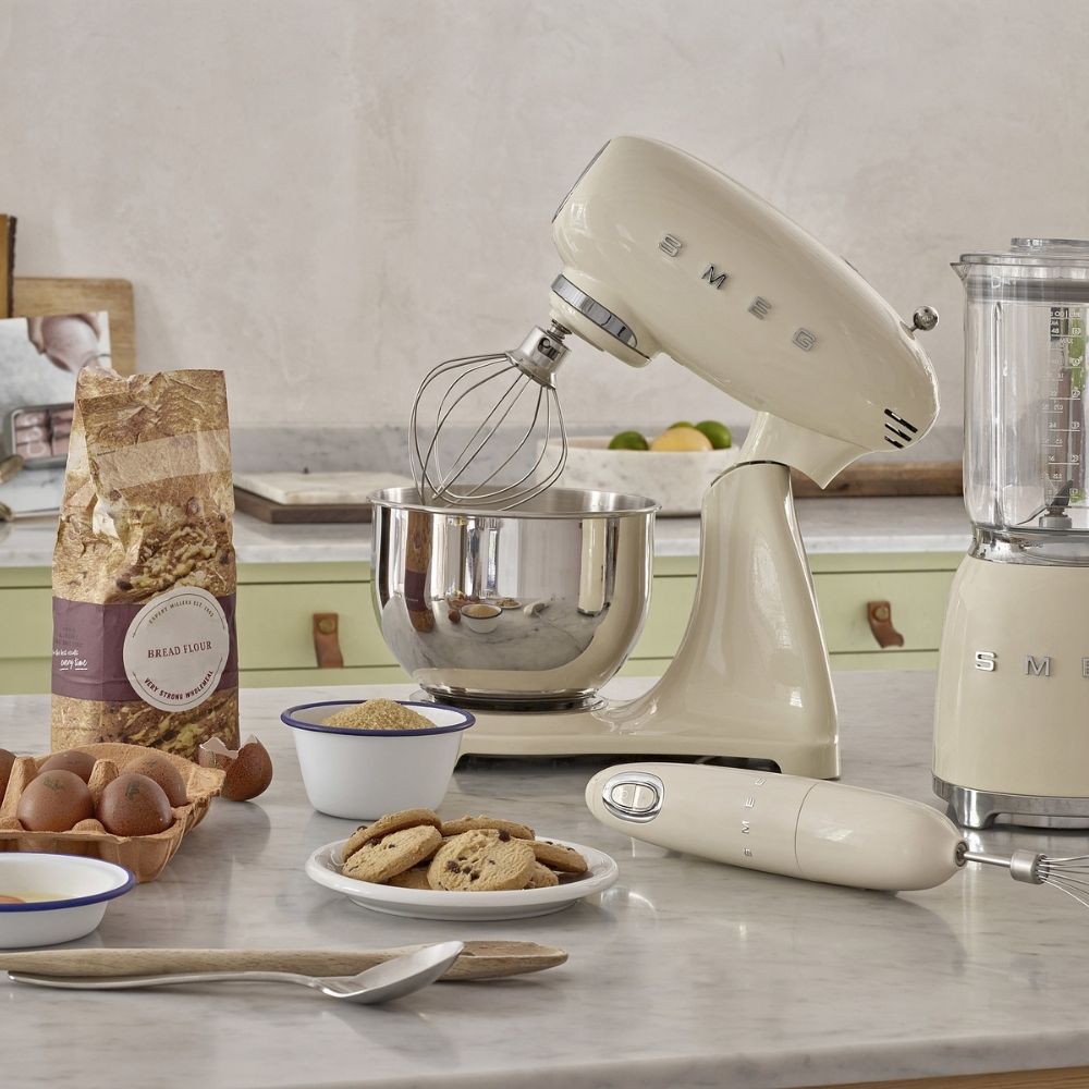 Küchenmaschine SMF03CREU, Creme, Smeg