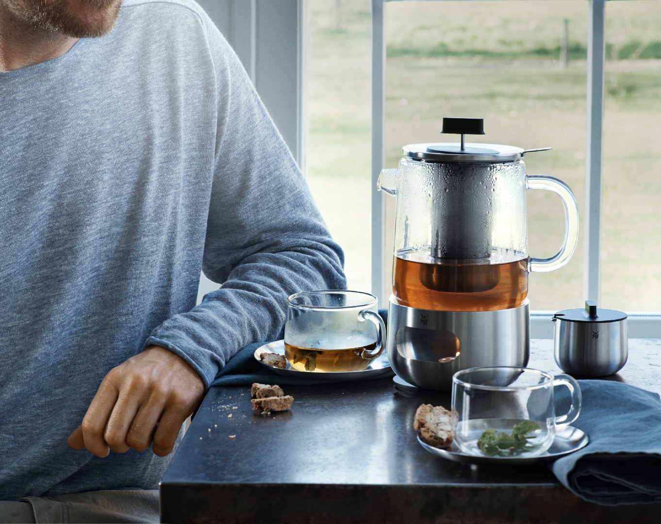 Teekanne mit Siebeinsatz SENSITEA 1,3 l, mit Stövchen, WMF