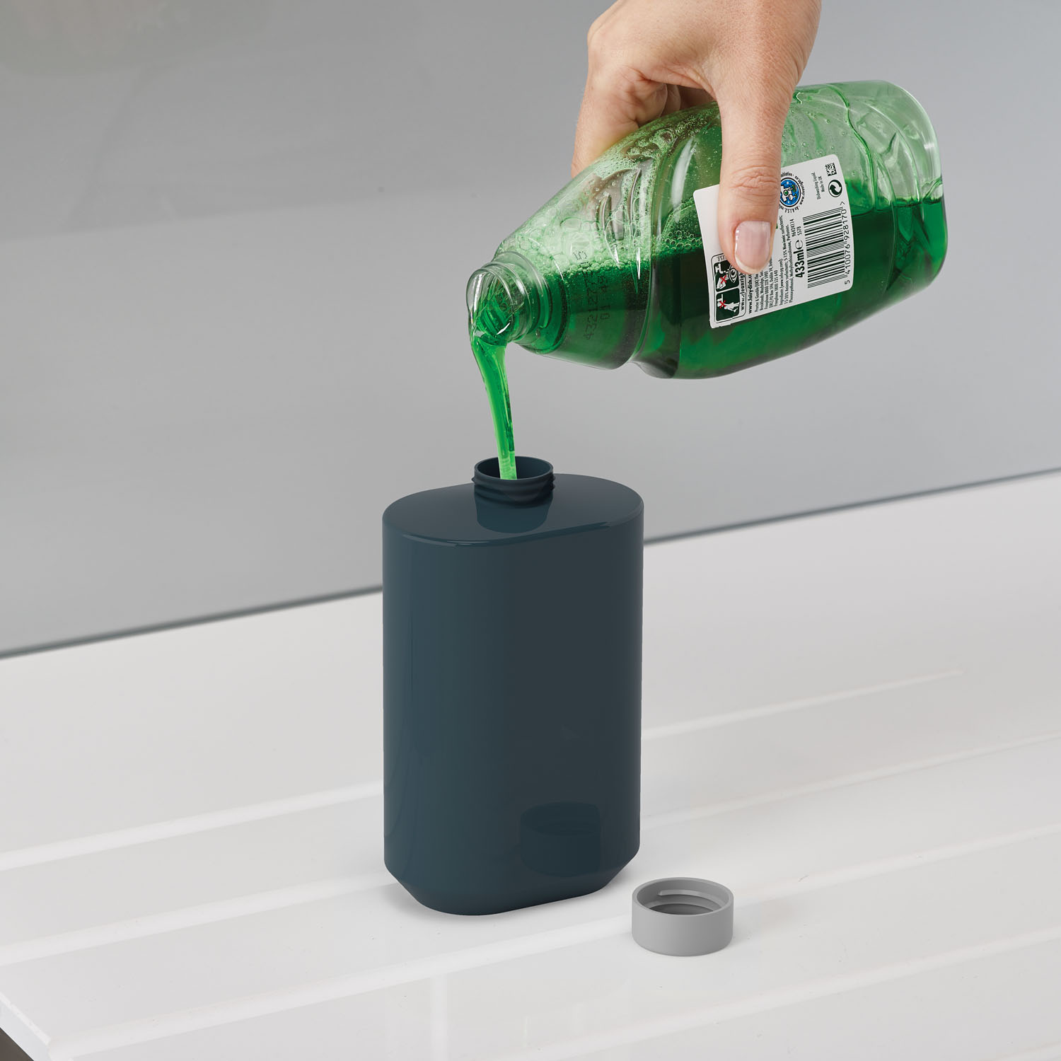 Spülbecken-Reinigungs-Set SINKBASE PLUS mit Spülmittelspender, grau, Joseph Joseph