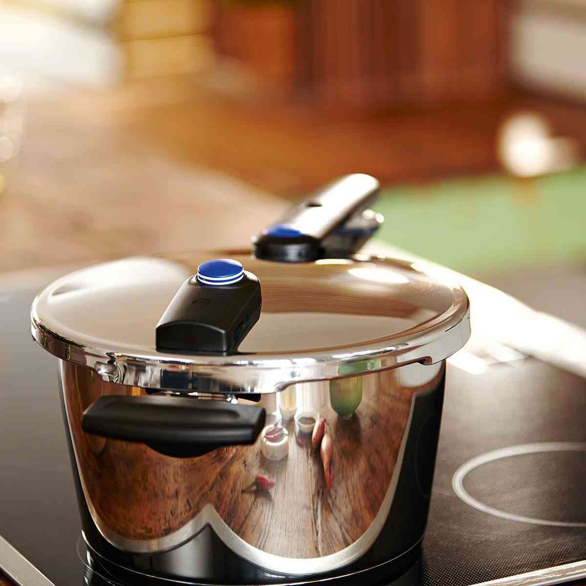 Schnellkochtopf VITAQUICK, 2er-Set, 4,5 l/2,5 l, Fissler