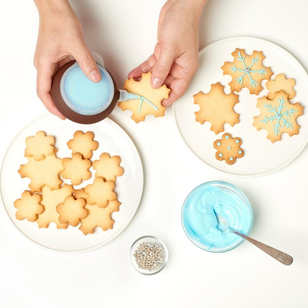 Ausstechform SCHNEEFLOCKE, 23,5 cm, blau, Lékué