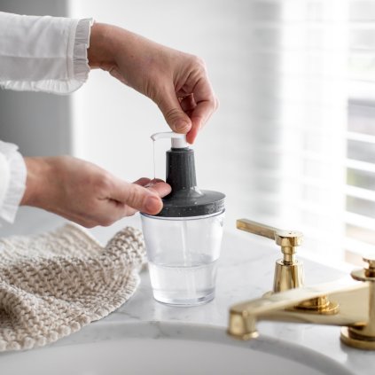 Zeepdispenser LOW 250 ml, naturel grijs, Koziol