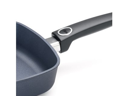 Koekenpan met anti-aanbaklaag DIAMOND LITE 28 x 28 cm, voor inductie, titanium, WOLL