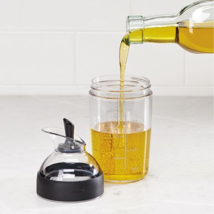 Dressing shaker GOOD GRIPS 236 ml, zwart, kunststof, OXO