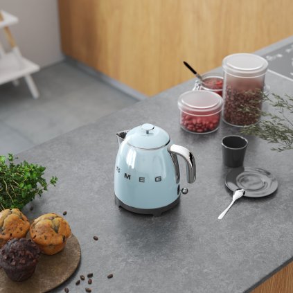 Waterkoker 50'S STYLE MINI KLF05PBEU, 800 ml, pastelblauw, Smeg