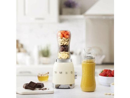 Smoothie maker 50'S STYLE PBF01CREU, crèmekleurig, Smeg