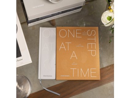 Baby-dagboek ONE STEP AT A TIME, oranje, Printworks