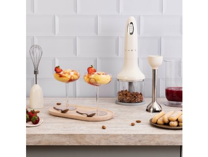 Staafmixer HBF03 700W, met toebehoren, creme, Smeg