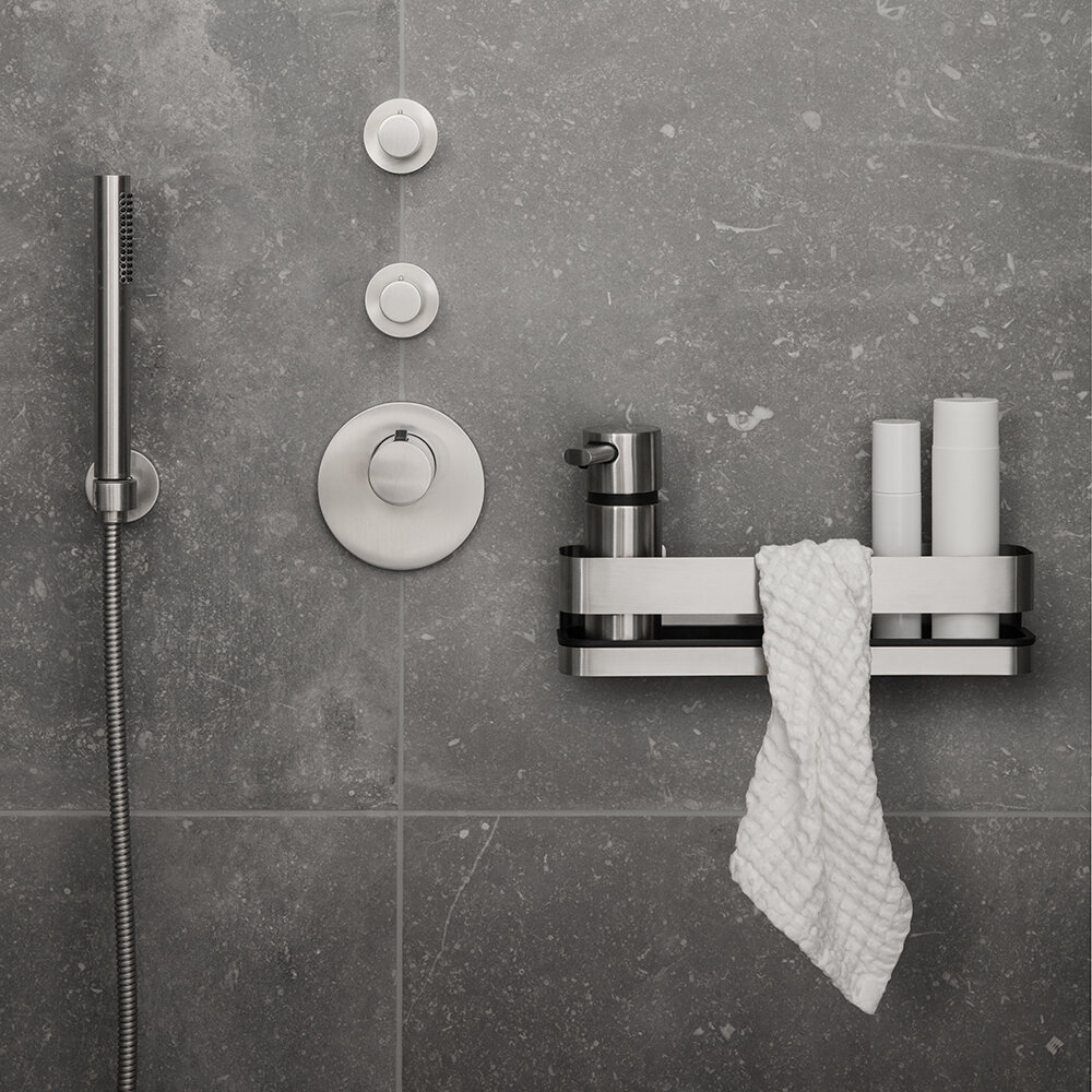 180095 2 caro towel white bath towel 583310