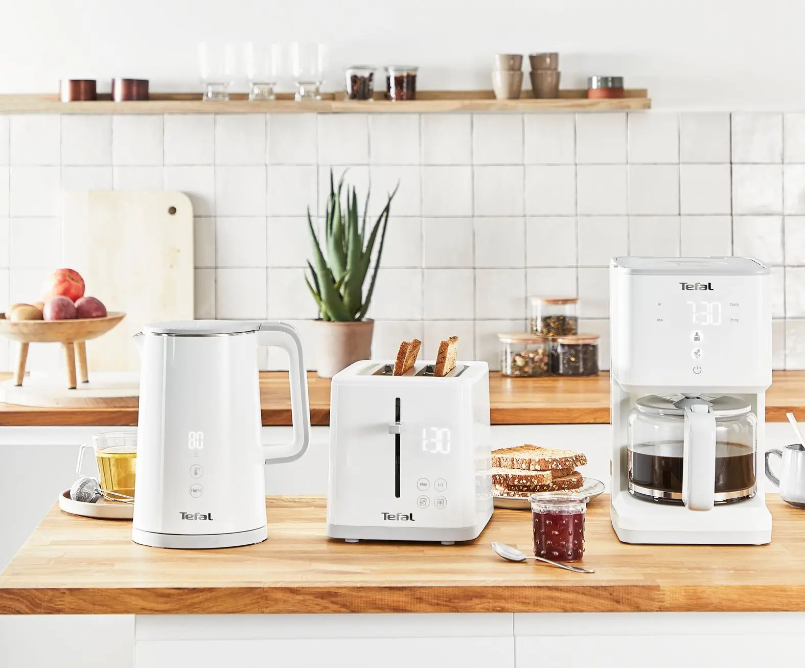 Koffiezetapparaat met druppelsysteem SENSE CM693110, wit, Tefal