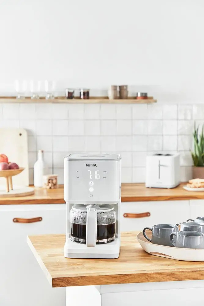 Koffiezetapparaat met druppelsysteem SENSE CM693110, wit, Tefal